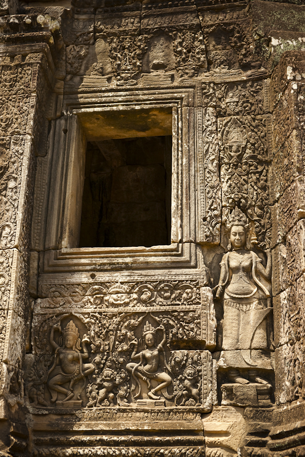 Angkor Wat Temples Windows 5